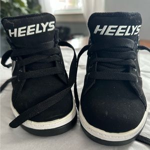Heely’s Black & White Skate Shoes Size 2